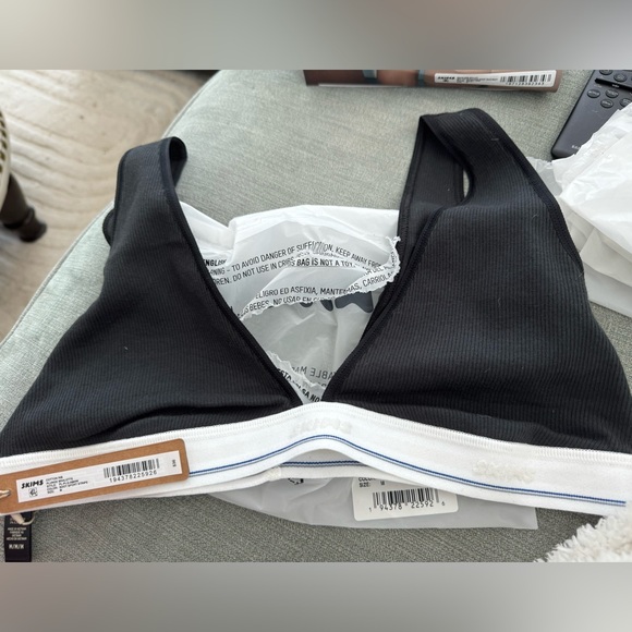 NWT New with tags SKIMS Cotton Rib Plunge Bralette Soot Sport Stripe L Large - Picture 2 of 3